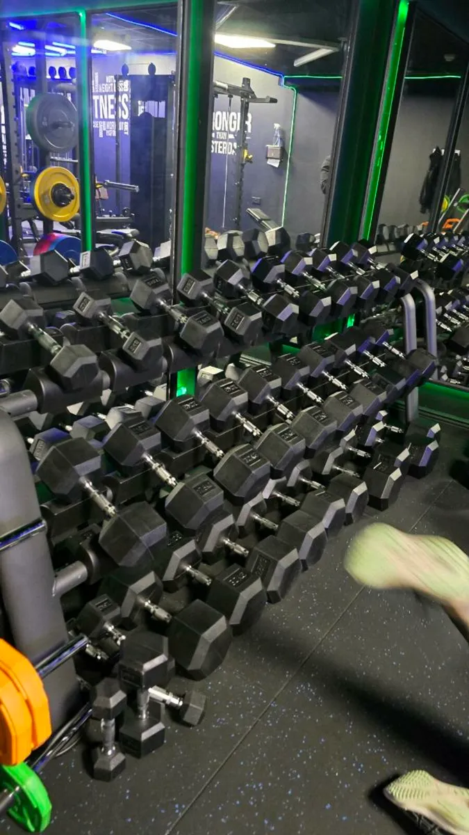 Brand New Dumbells Sets. 5 to 50kgs - Image 2