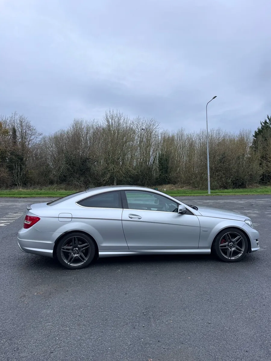 Mercedes Benz C220 *AMG SPEC* - Image 4
