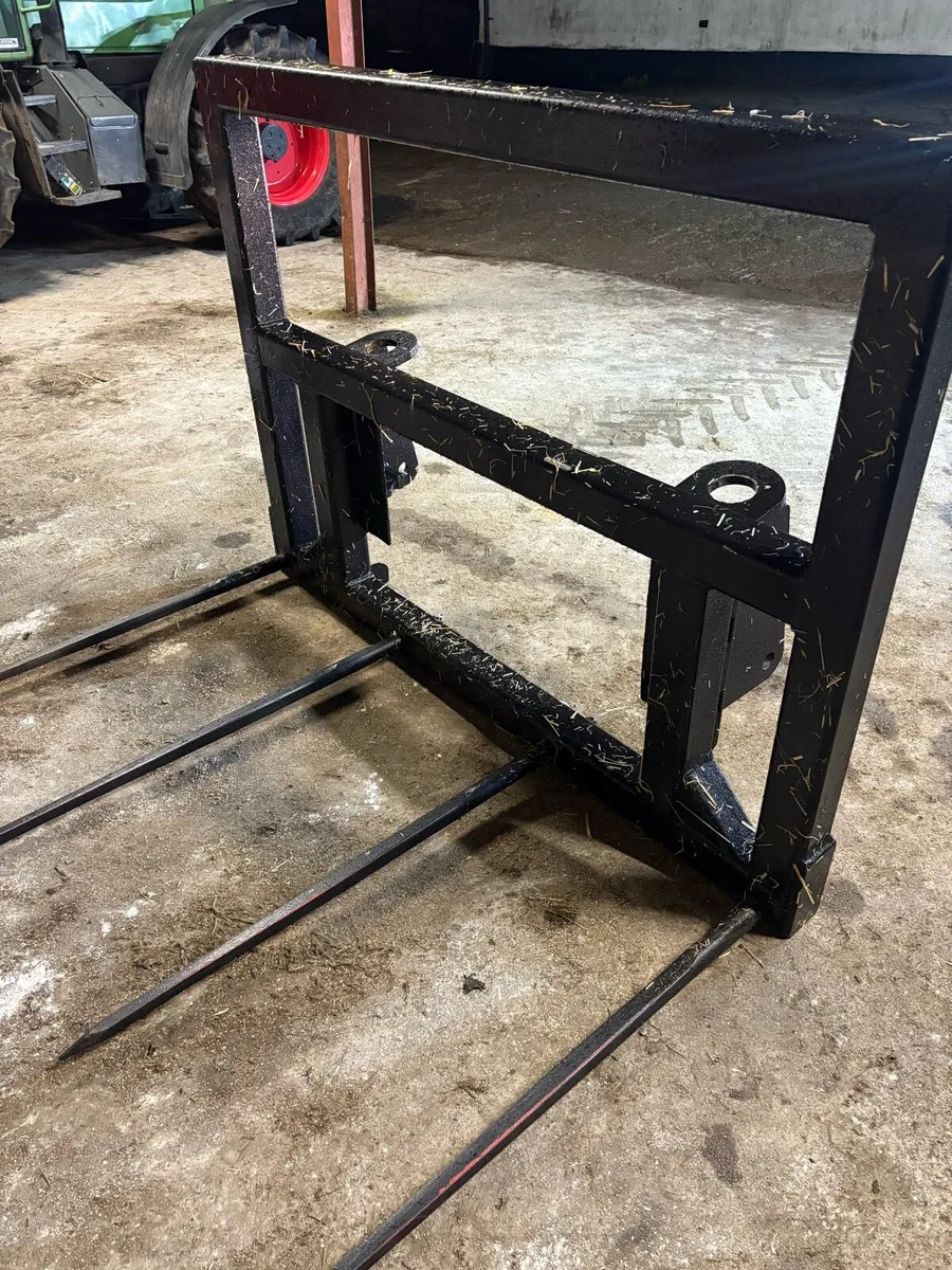 Bale spike - Image 4