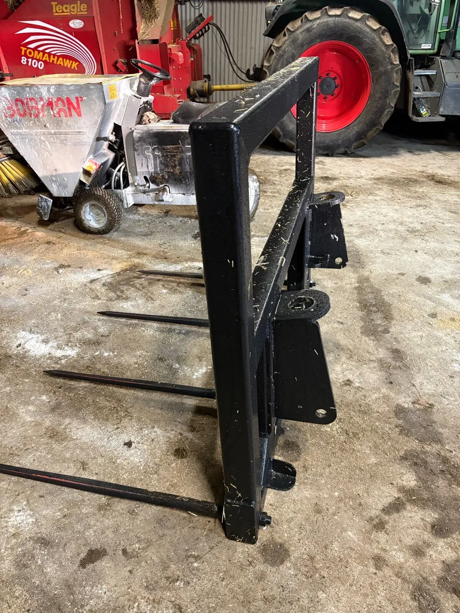 Bale spike - Image 2