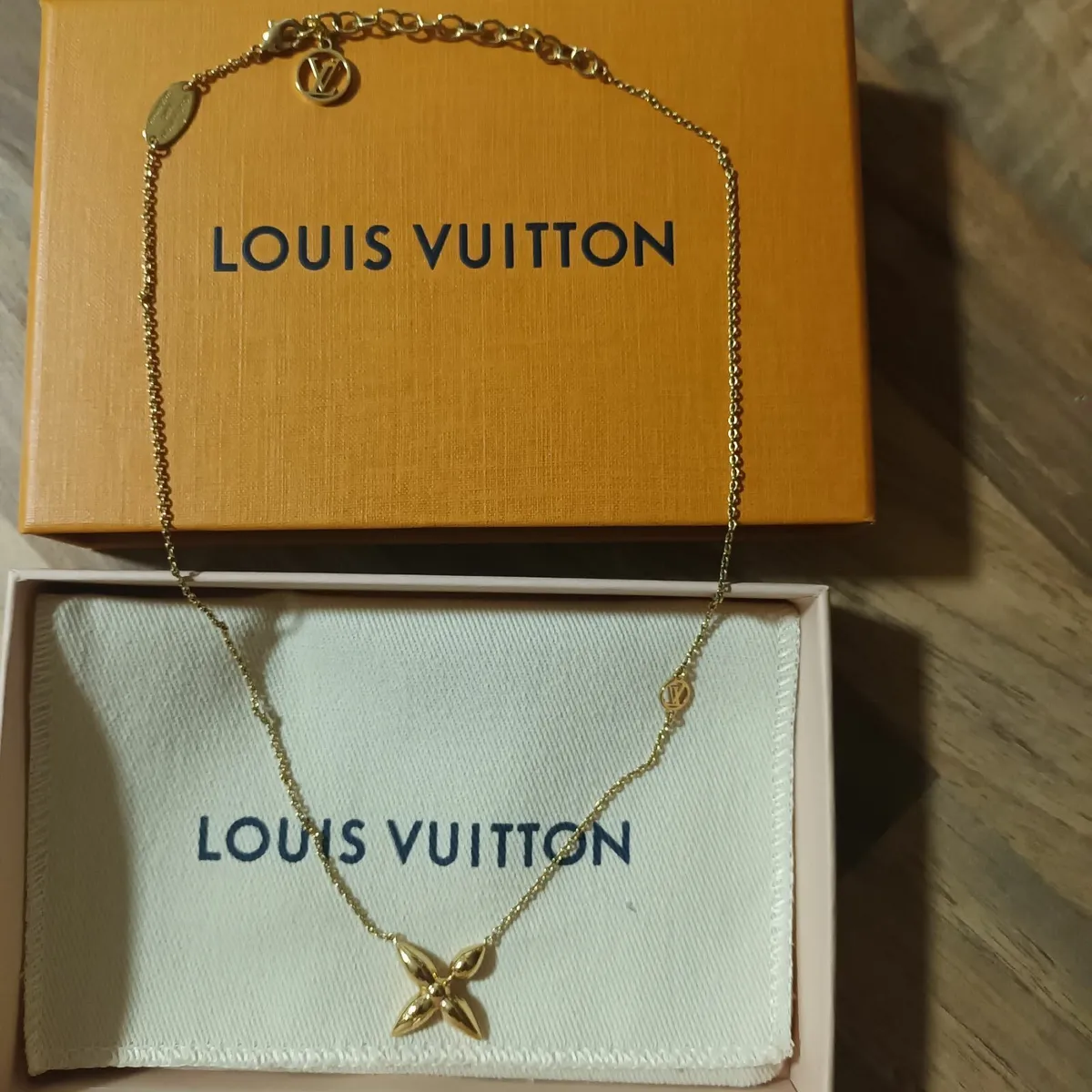 Louis Vuitton Necklace - Image 3