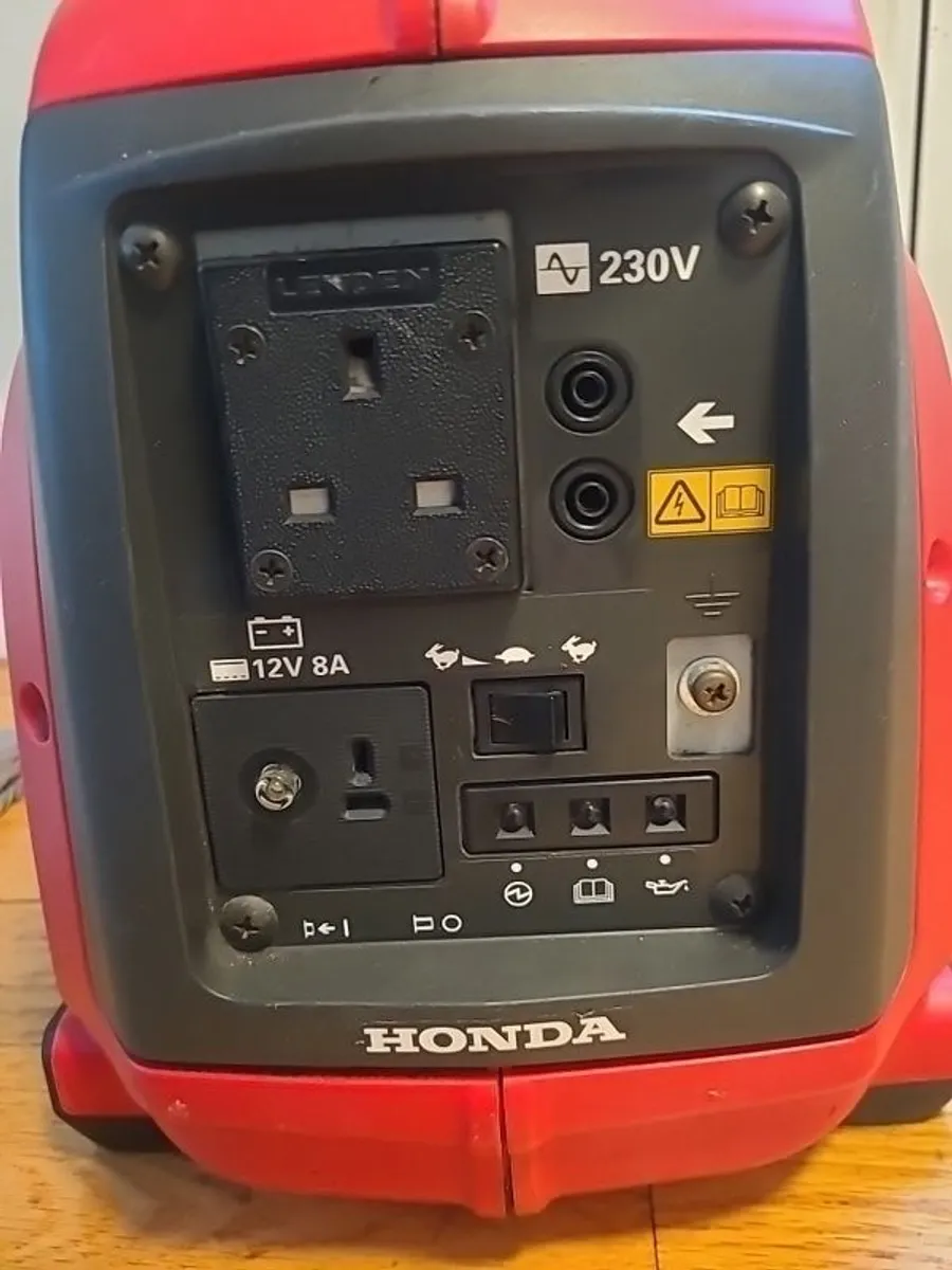 Honda EU10i Portable Inverter Generator 1000w - Image 3
