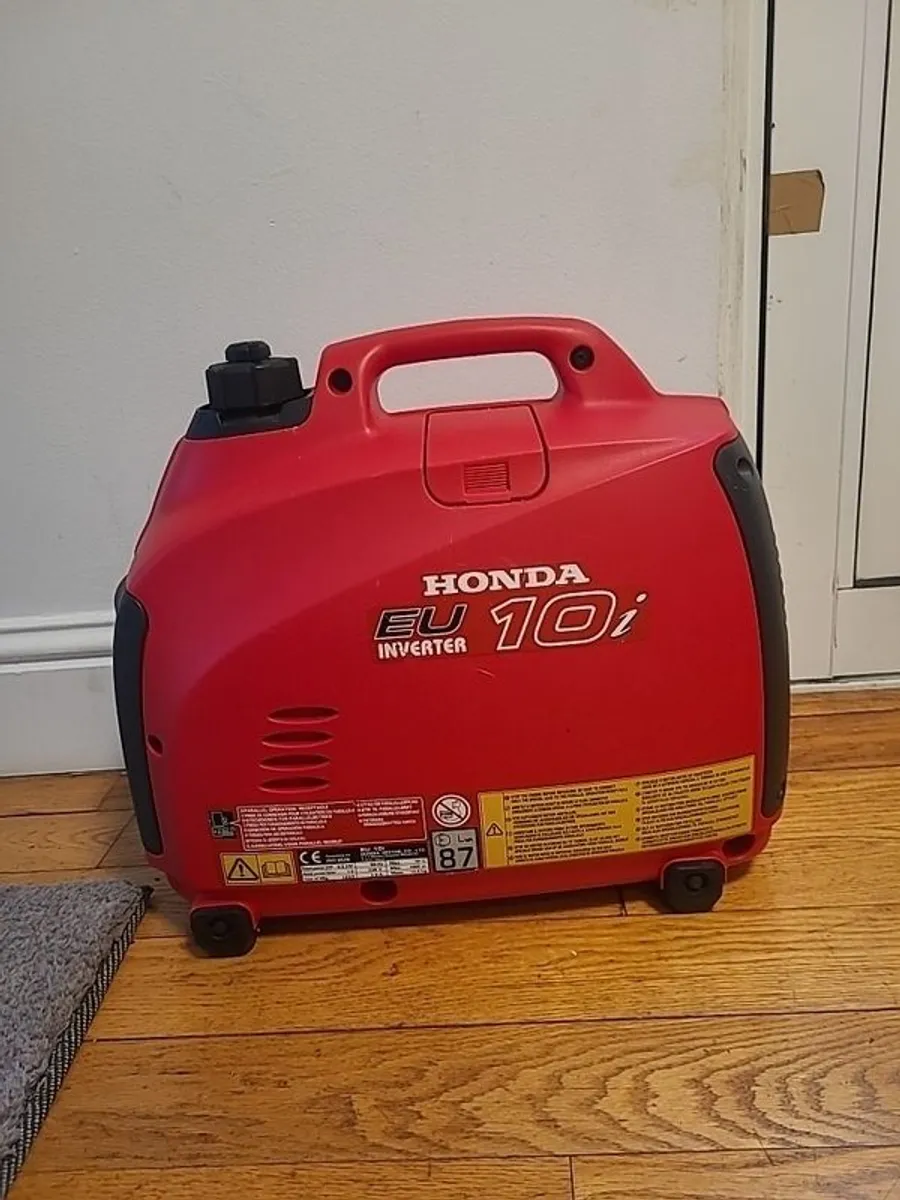 Honda EU10i Portable Inverter Generator 1000w - Image 4