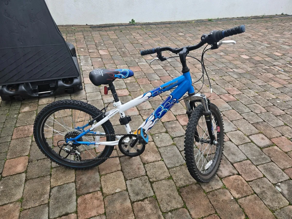Childs bike - Image 2