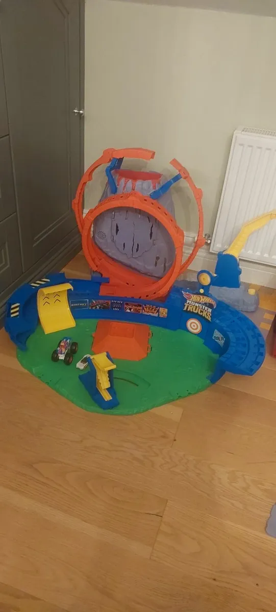 Hot wheels monster truck - Image 2
