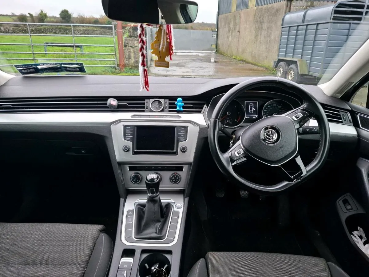 2017 Vw passat - Image 3