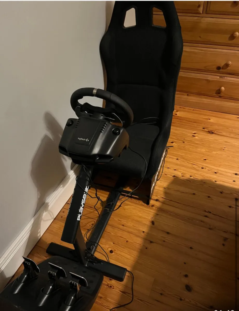 Logitech G29 Steering wheel, Pedals and Seat - Image 4