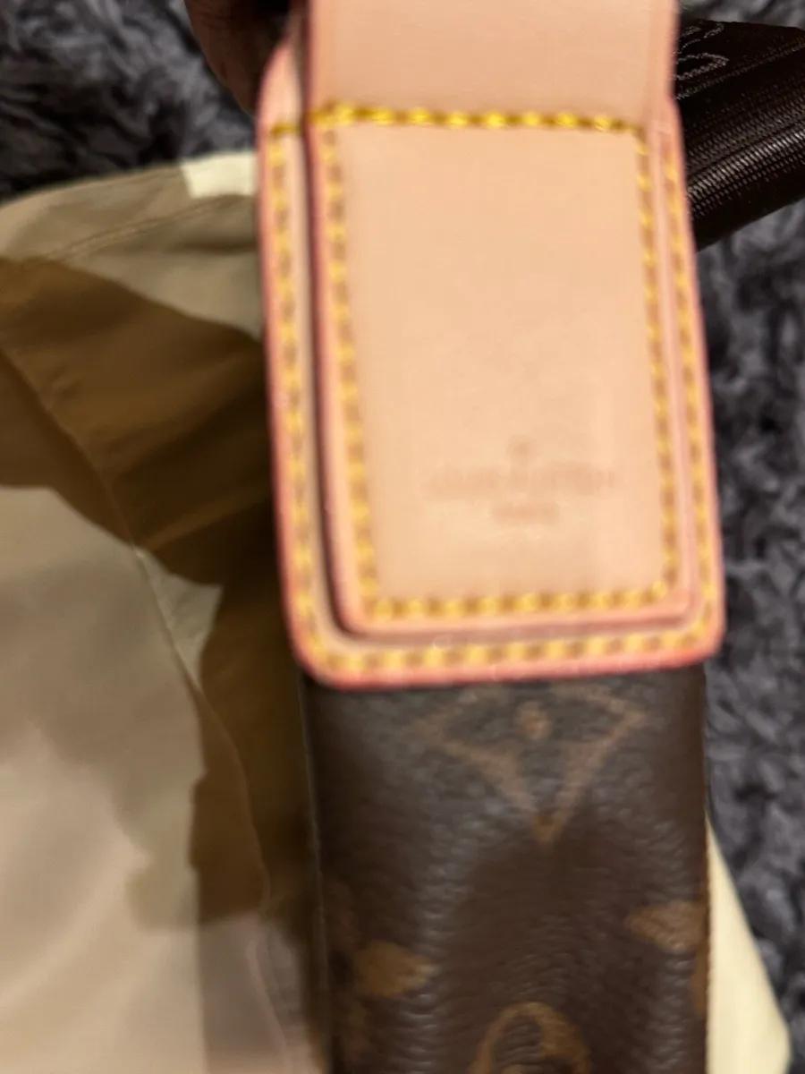 Brand new lv  bag unisex - Image 4