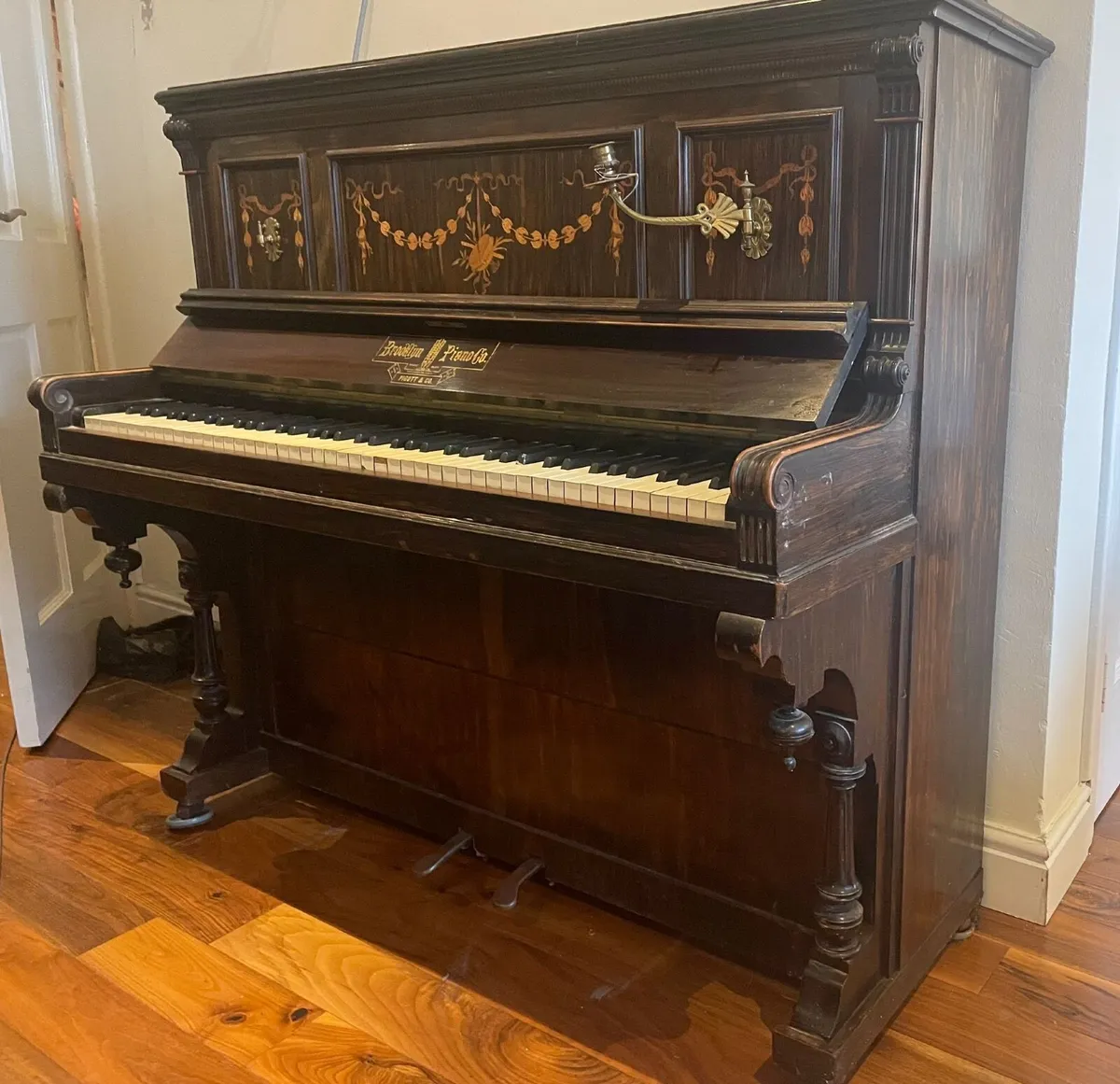 Vintage piano - Image 1