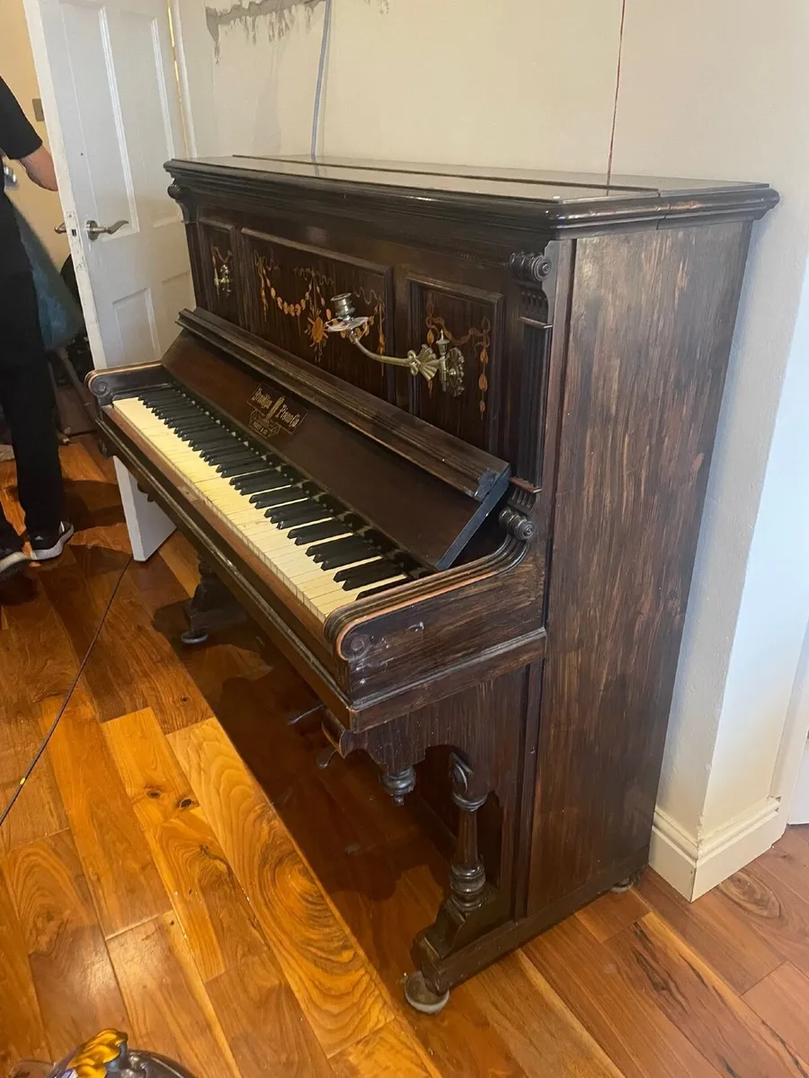 Vintage piano - Image 3