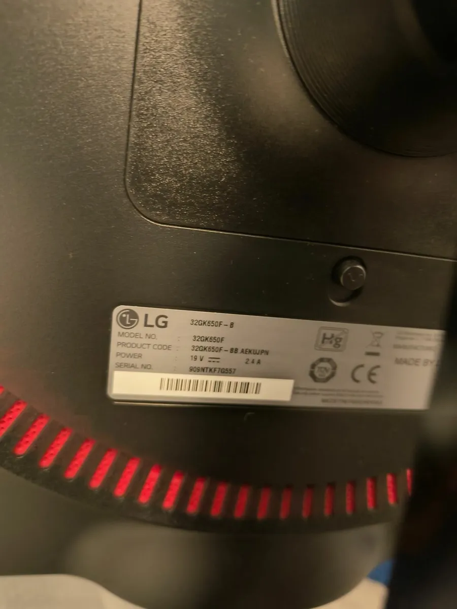 LG Ultragear Monitor 32 inch - Image 2