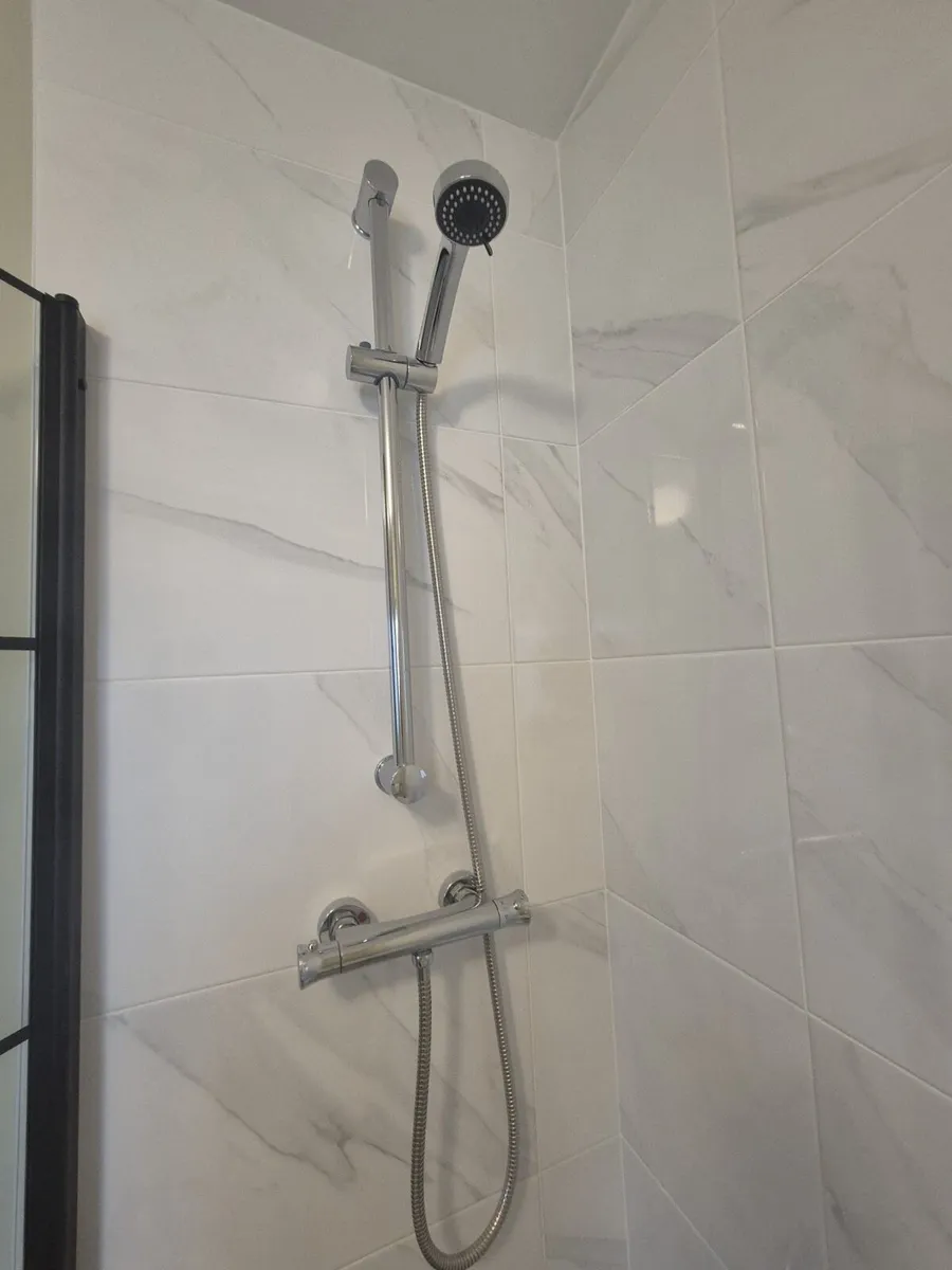 Complete shower valve mixer and head