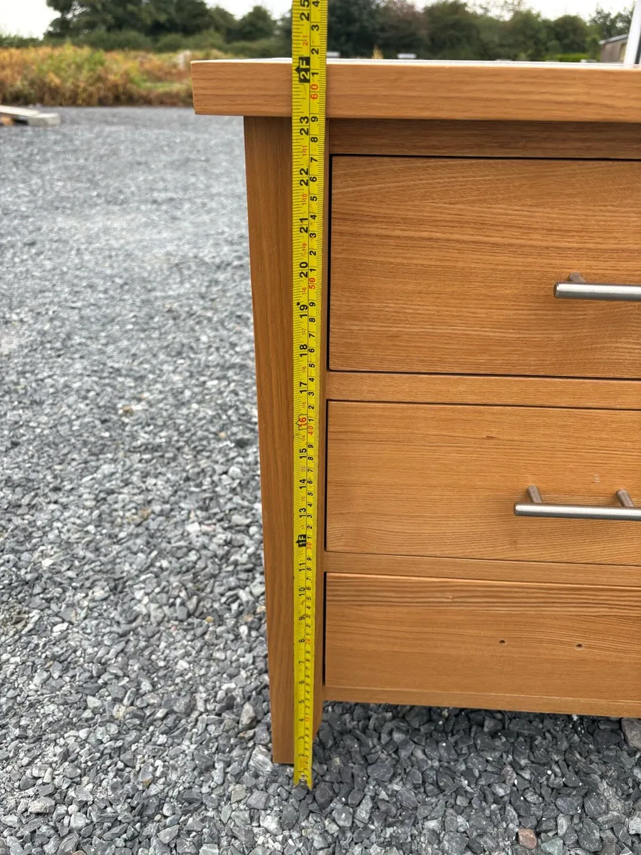 Oak bedside locker - Image 4