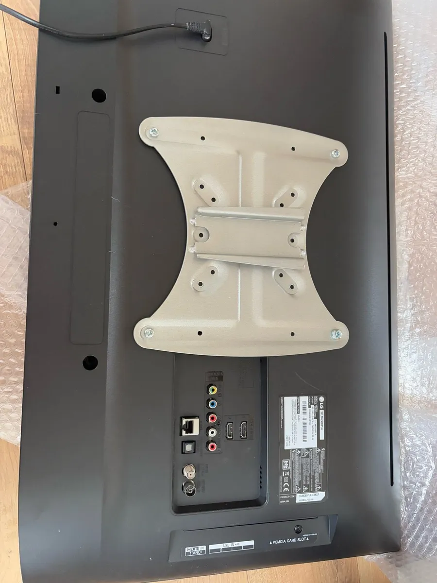 30 inch LG smart television - Image 3