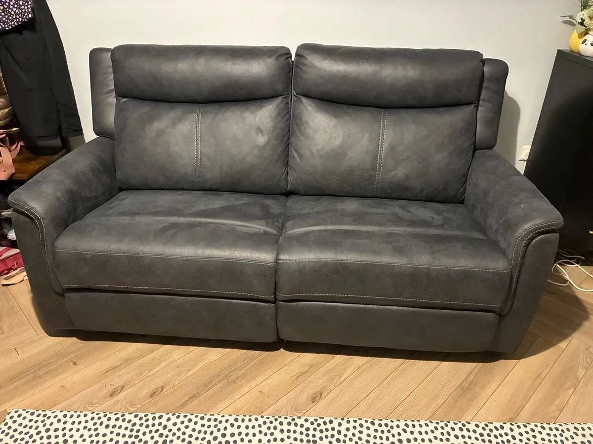 Recliner - Belluna 2.5 Seater Electric Recliner - Image 1