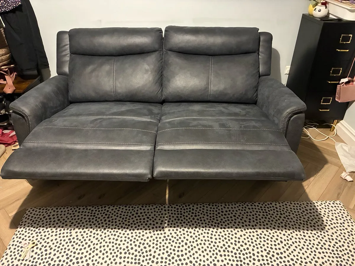 Recliner - Belluna 2.5 Seater Electric Recliner - Image 4