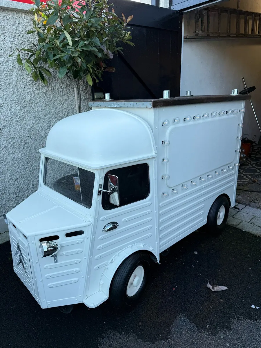 Food/Market Truck - Image 4