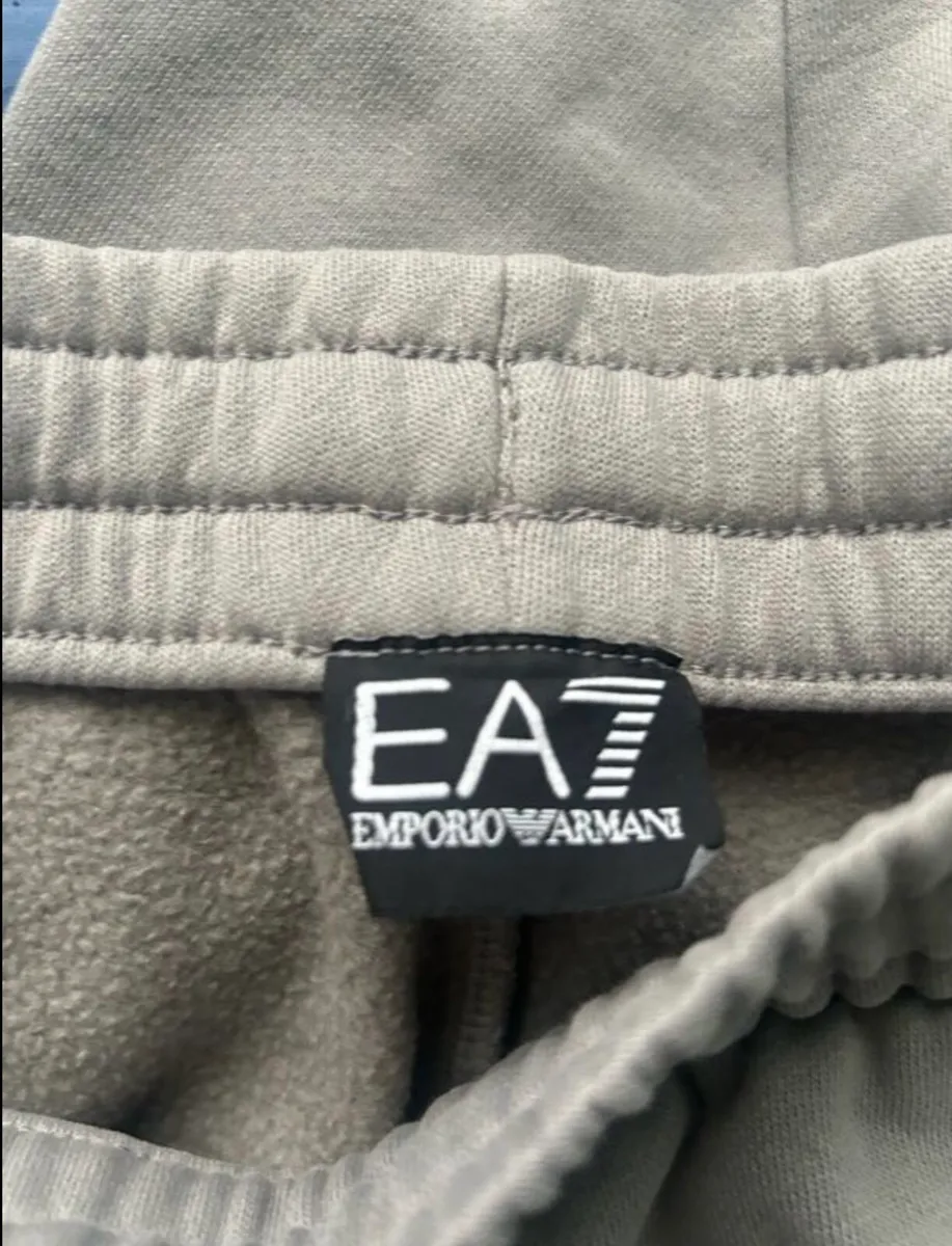 EA7 tracksuit - Image 4
