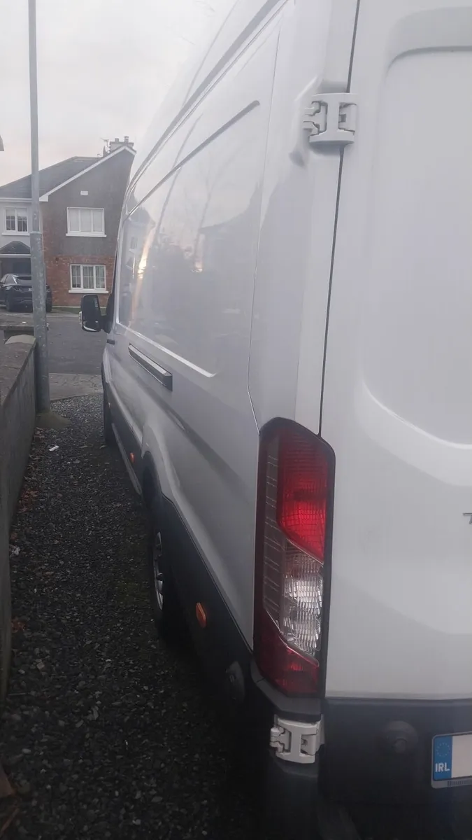Ford Transit 2023 - Image 4