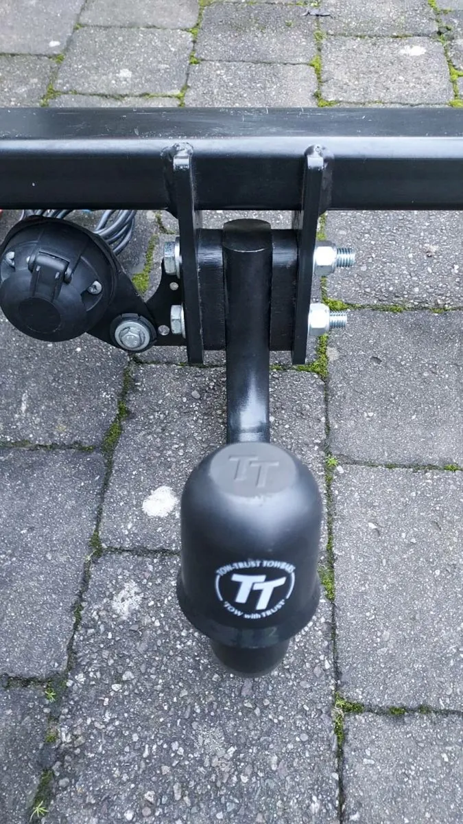 VW PASSAT B7 TOWBAR - Image 2