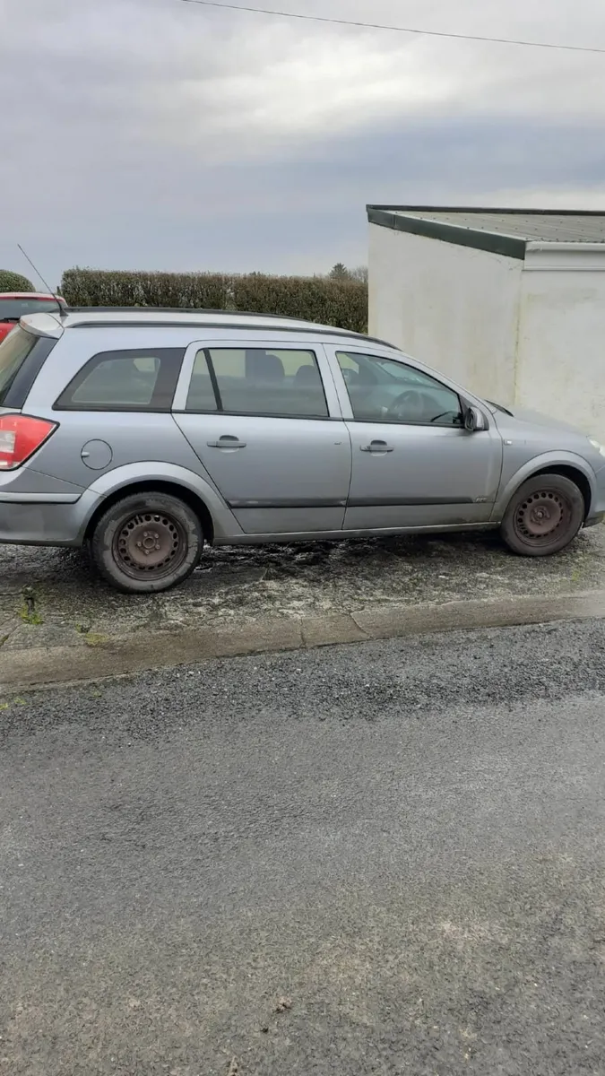 Vauxhall Astra Estate 1.2diesel 2008 - Image 1