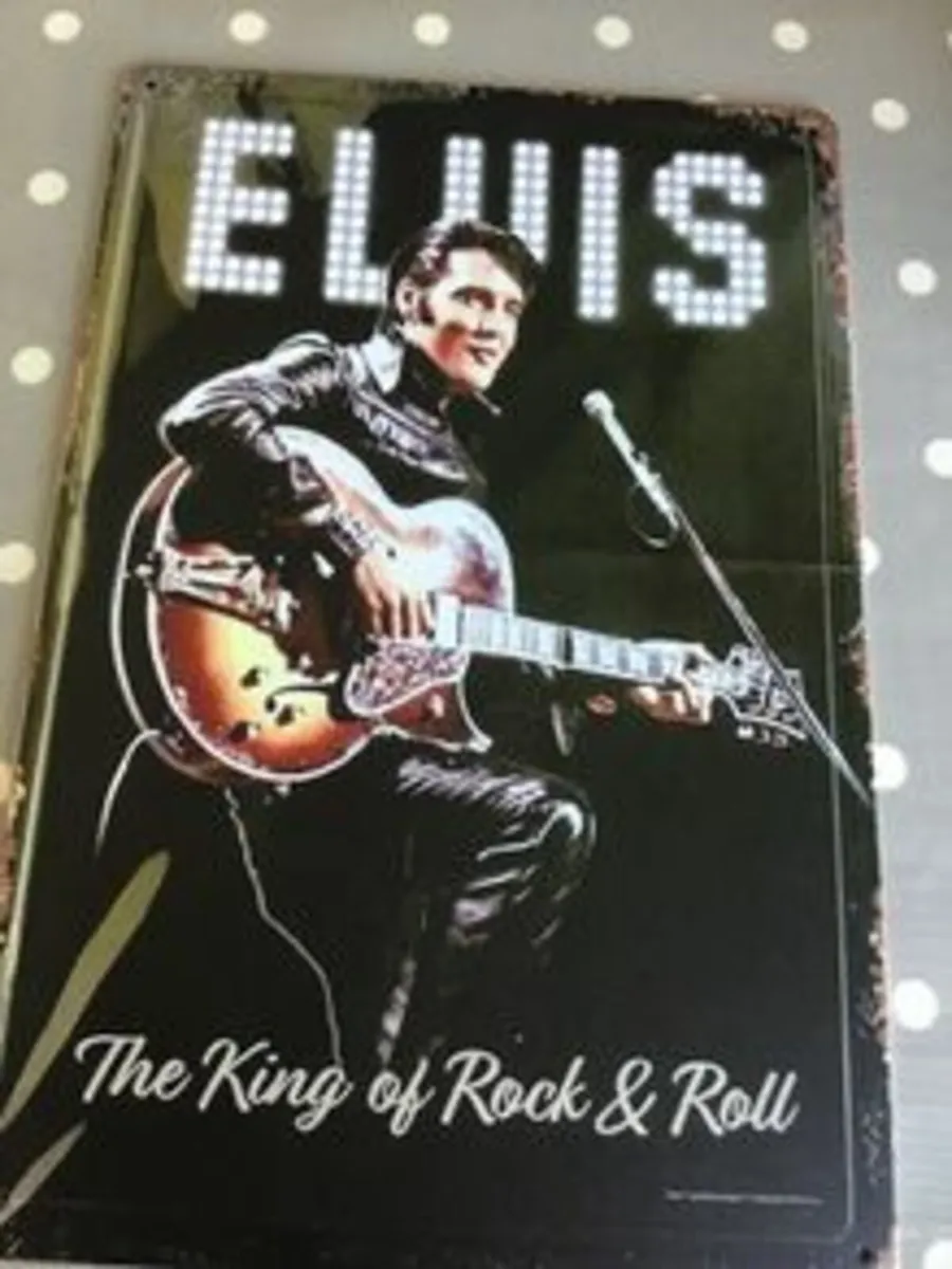 Metal Wall Plaque-ELVIS PRESLEY King of Rock nRoll