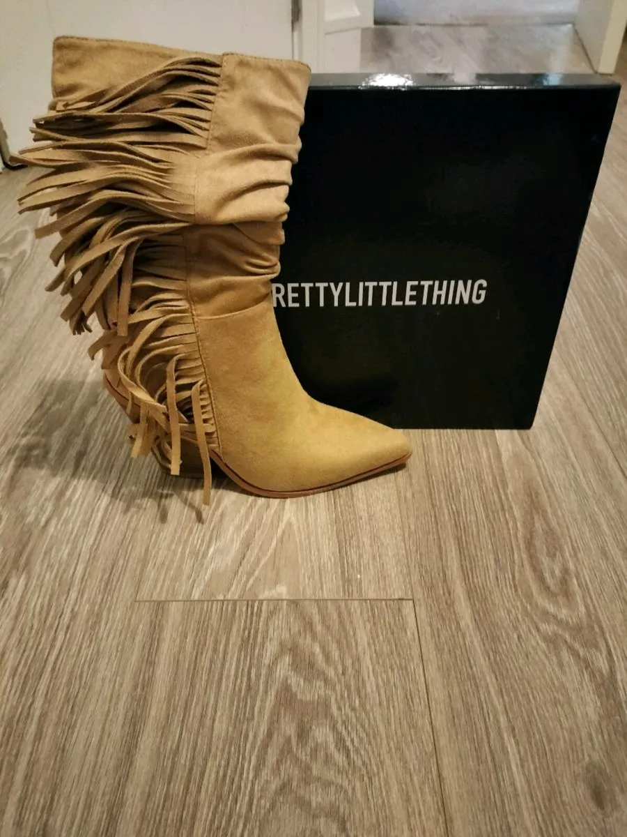 Fringe detail western boots-new - Image 1