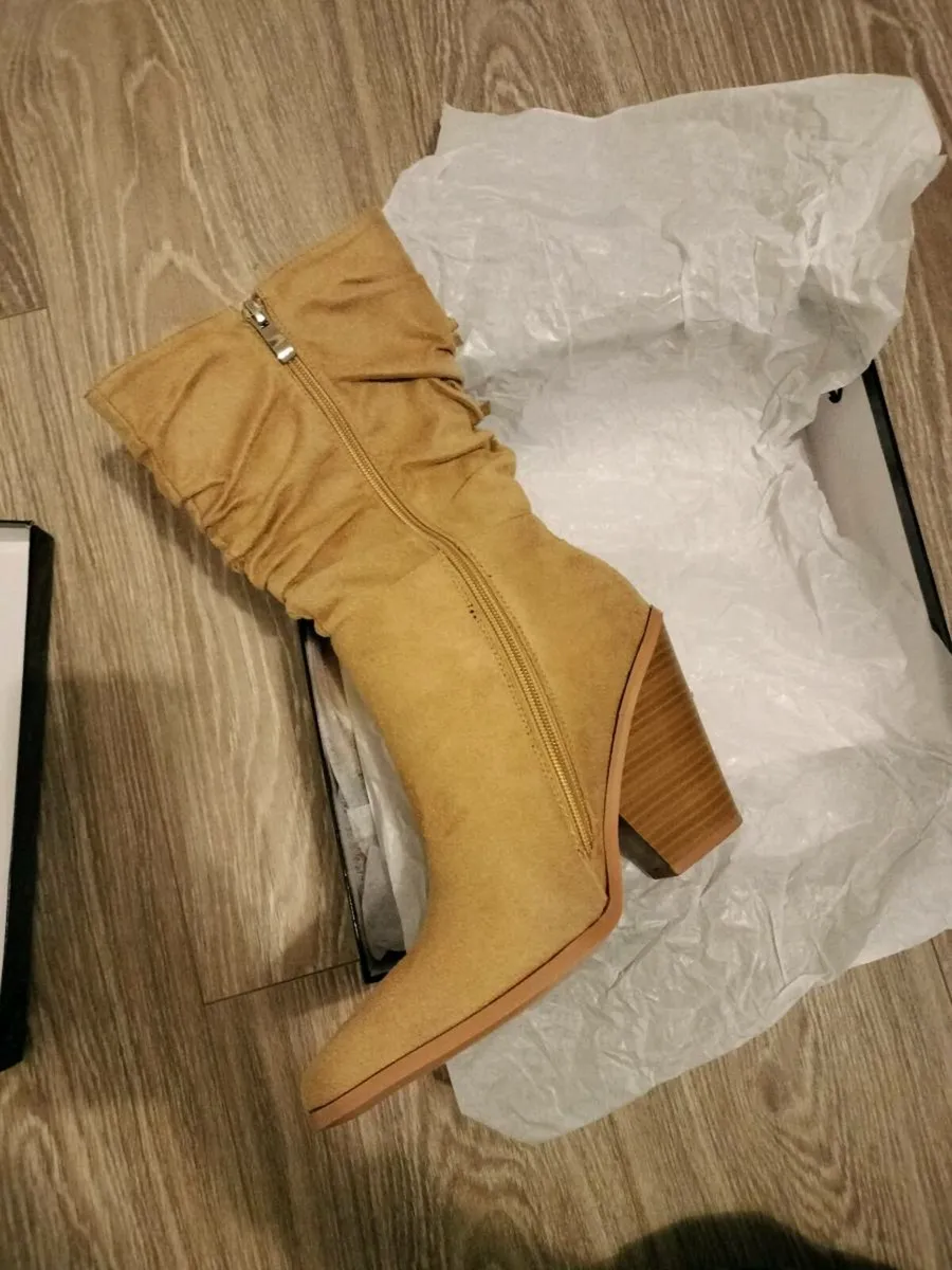 Fringe detail western boots-new - Image 3