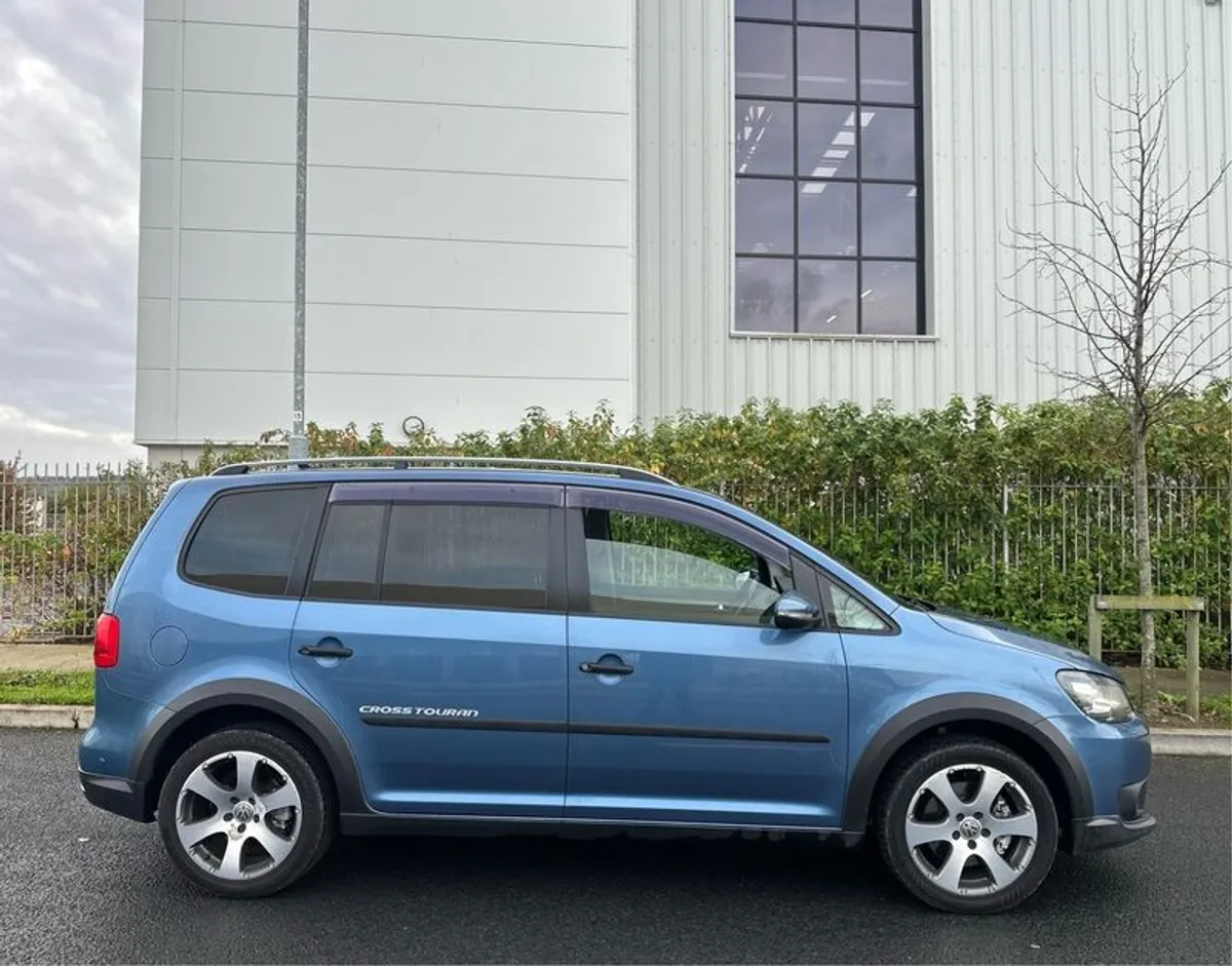2013 Volkswagen Touran 1.4 Tsi Auto - Image 4