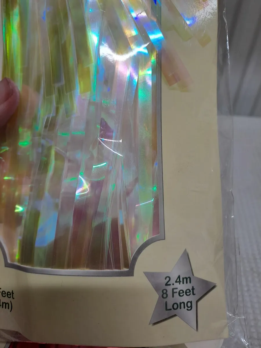 Red and white foil curtains bundle - Image 3