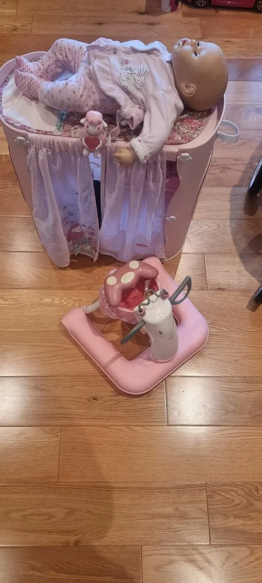 Baby Annabelle remote con walker and changing unit - Image 3