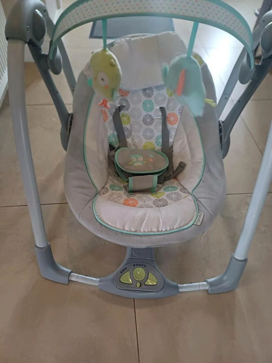 Baby swing - Image 1