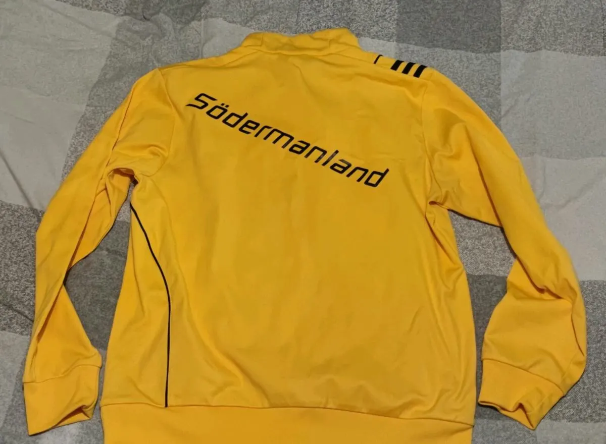 Vintage Adidas top L - Image 2