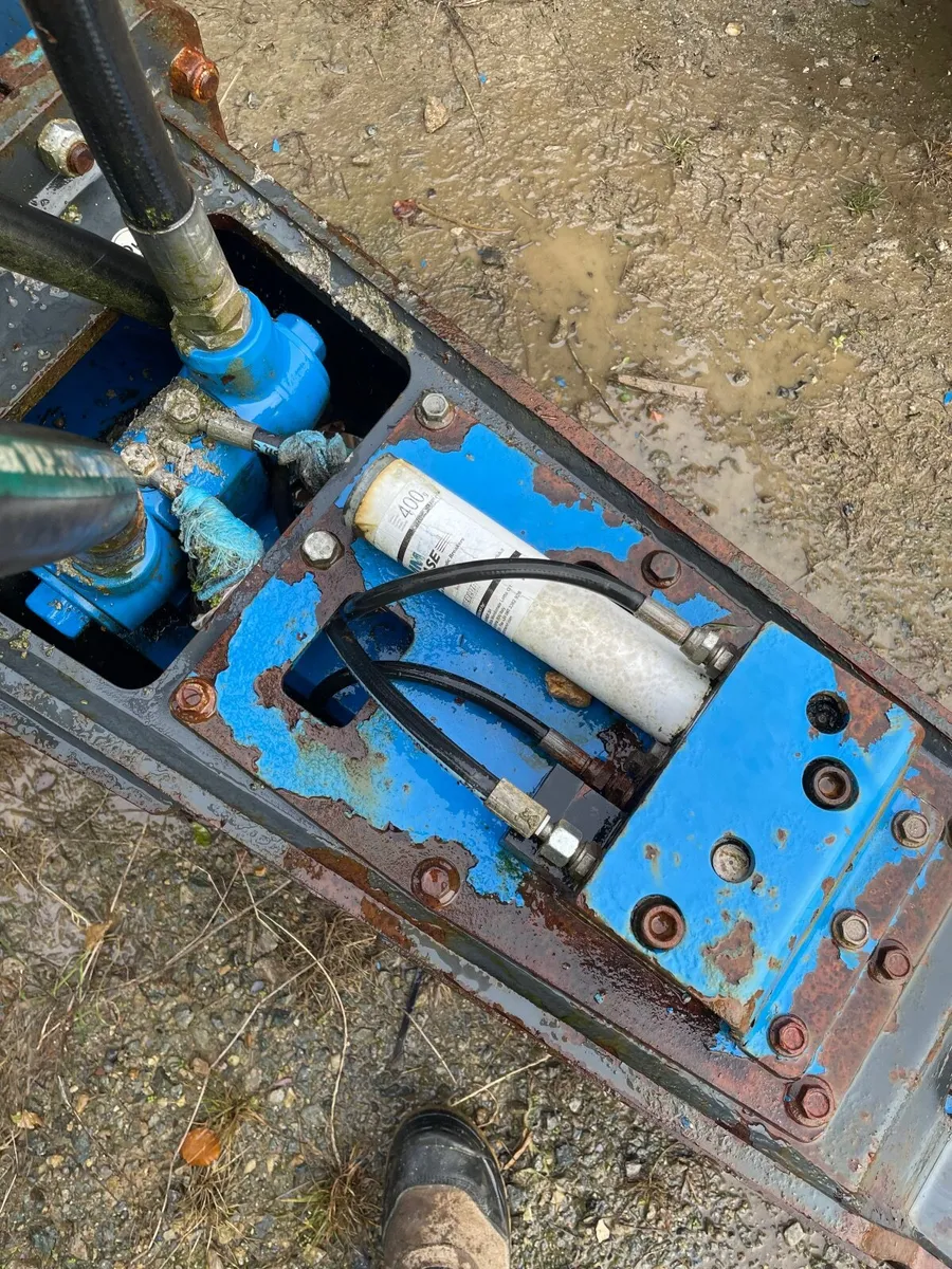 Rock breaker to suit 20 ton - Image 2