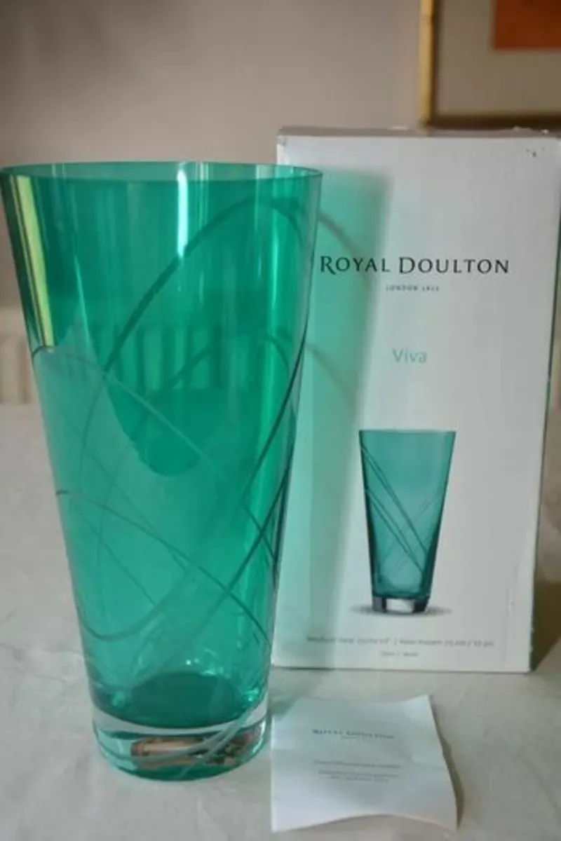 Royal Doulton Viva vase - Image 1