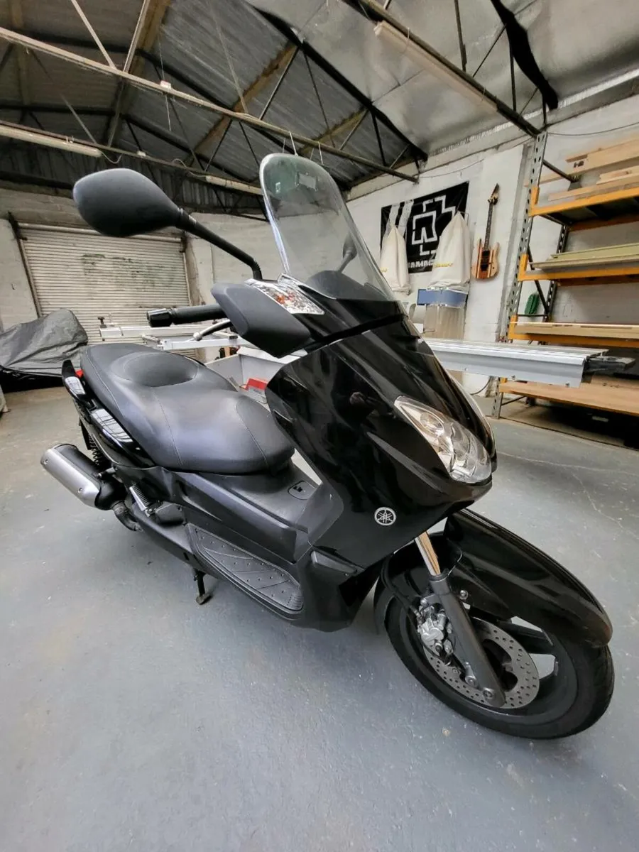 Yamaha xmax 125 - Image 1