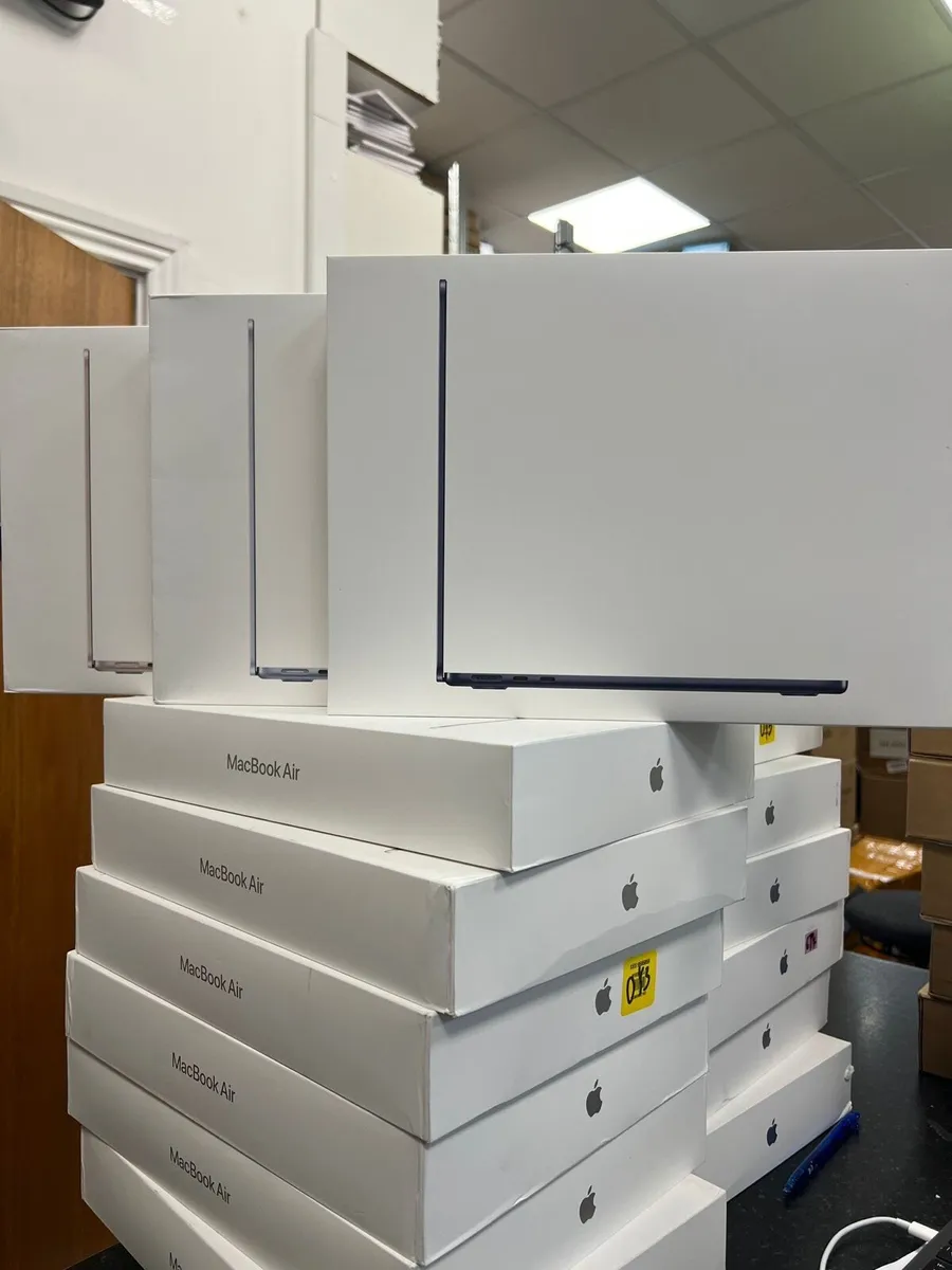 Apple MacBook M4 16gb/ 512gb 13 inches