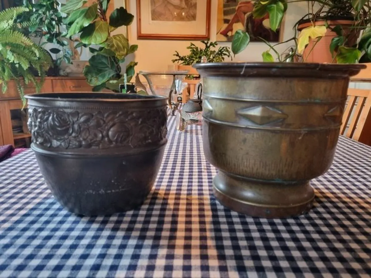 Two vintage brass flower pots - Image 2