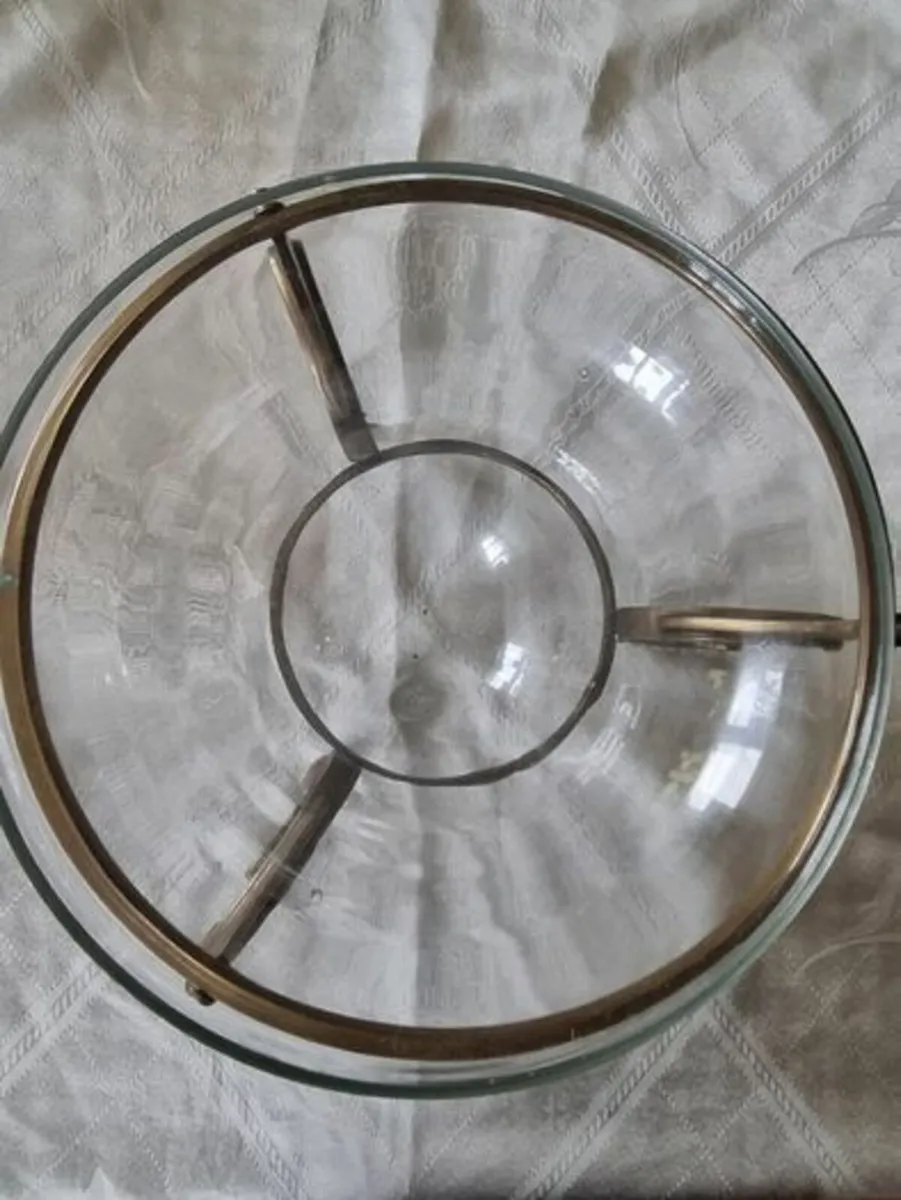Art Nouveau style bowl in a brass stand - Image 4