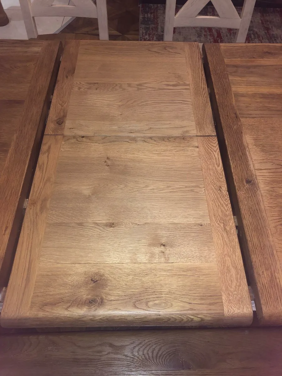 Kitchen table, solid wood  4xchairs and bench high - Image 3