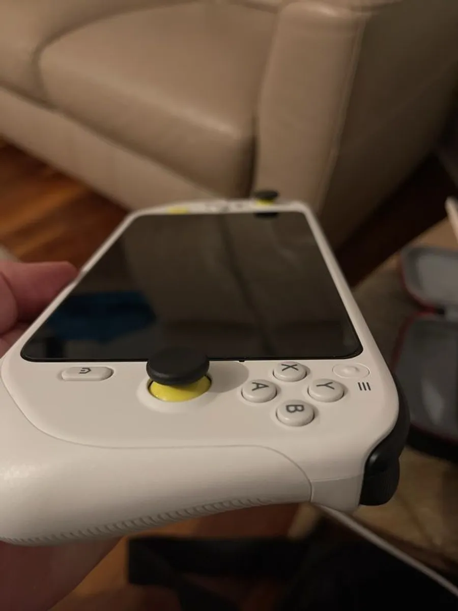 Logitech G Cloud Gaming Handheld - Image 3