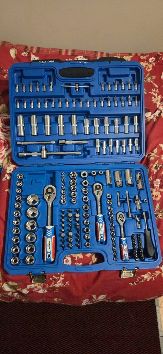 BIG BIG BIG SET OF socket brand new - Image 2