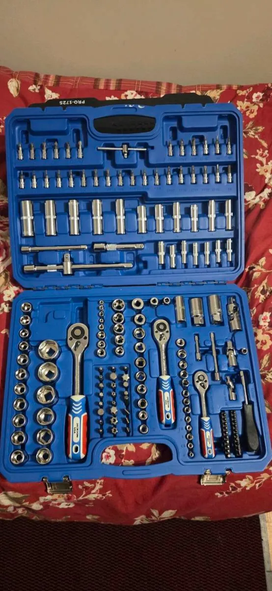 BIG BIG BIG SET OF socket brand new - Image 4