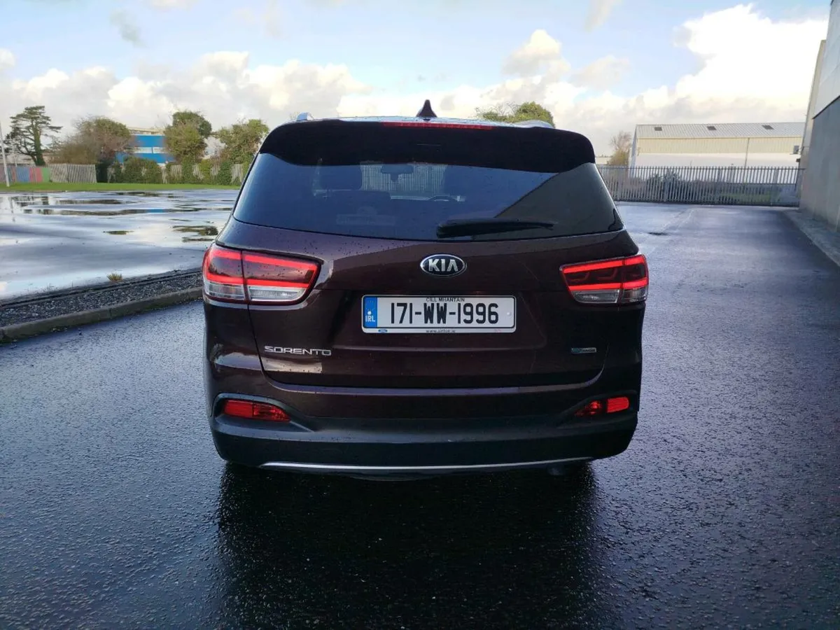 KIA SORENTO LOW MILES- 7 SEATER - Image 2