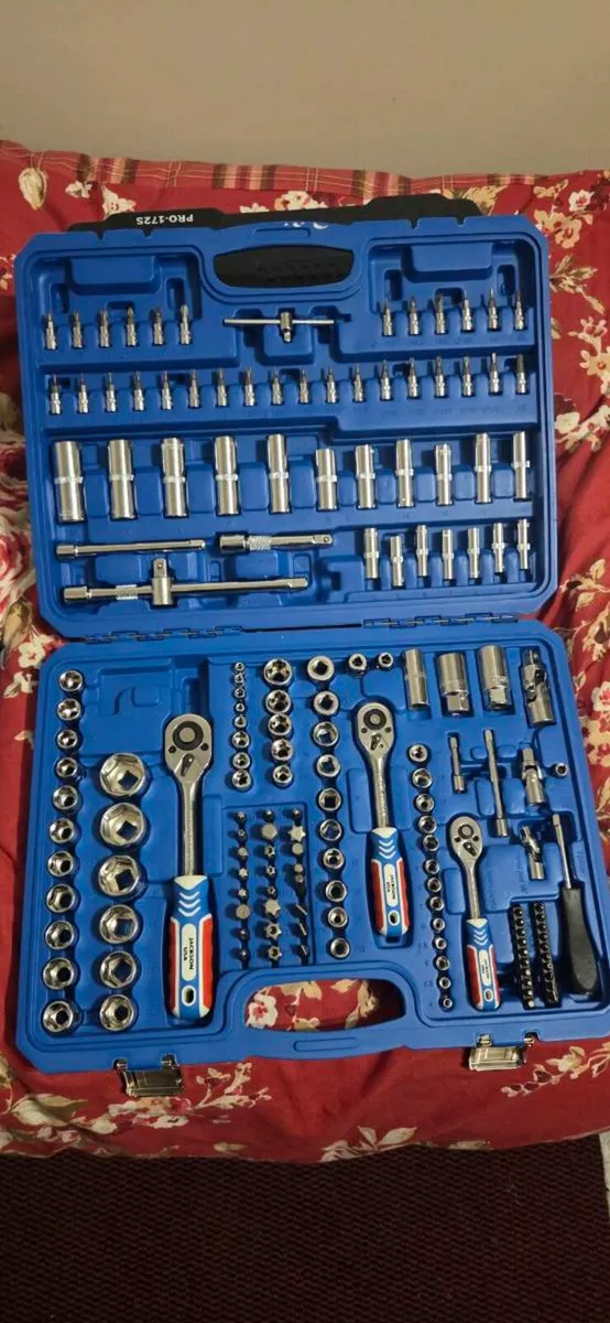 BIG BIG BIG SET OF socket brand new - Image 4