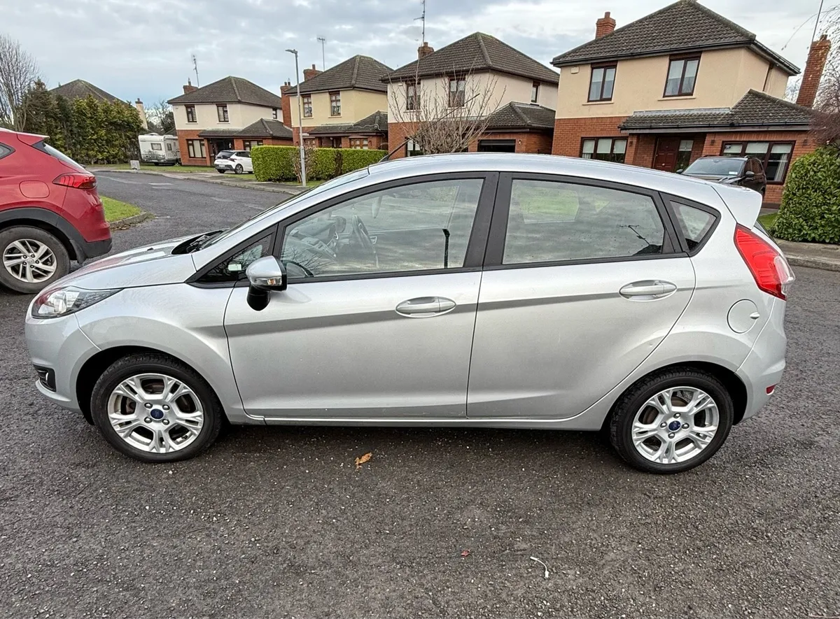 2015 Ford Fiesta Zetec model 1.2L Petrol - Image 3