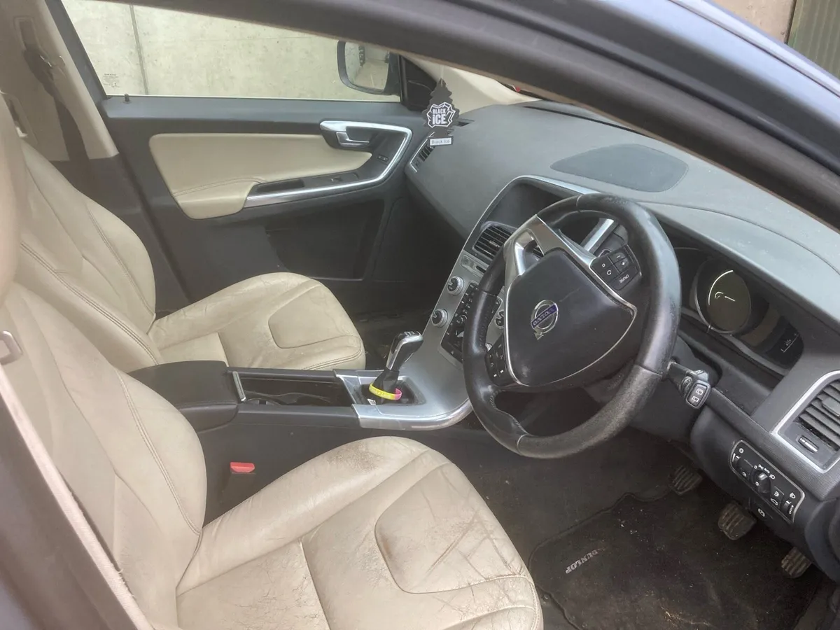 Volvo xc60 - Image 3