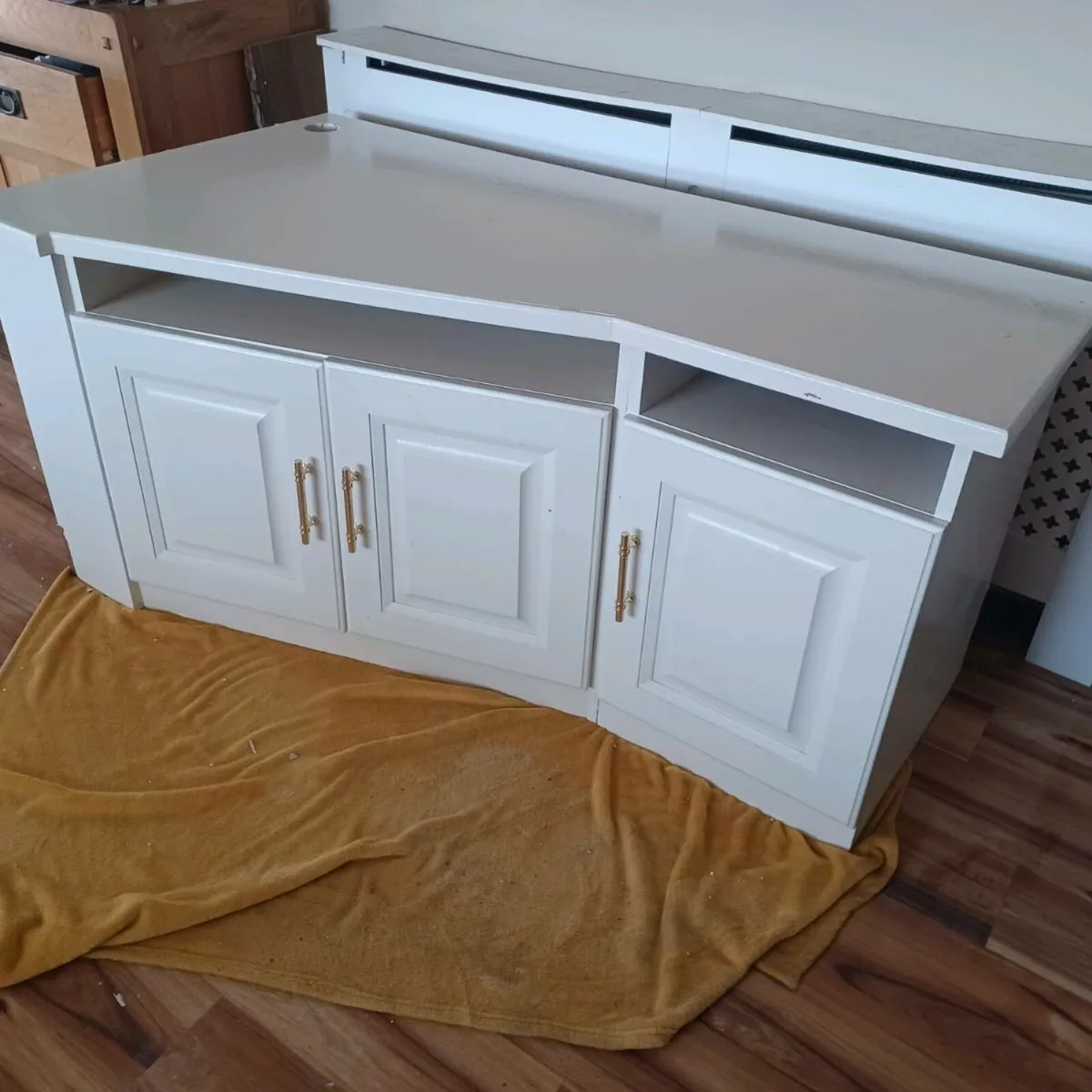 Smart 56"tv and  corner unit - Image 3