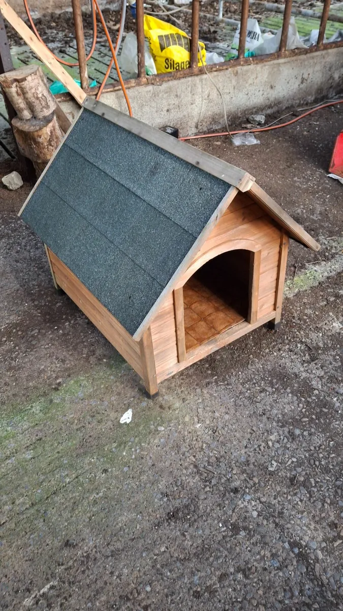 Dog kennel - Image 1