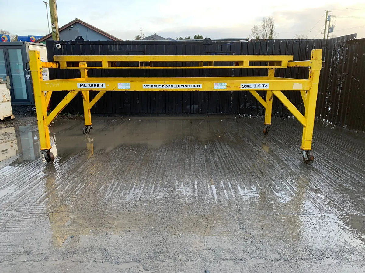 Vehicle De-Pollution Unit / Car Sanitation Rack - Image 1